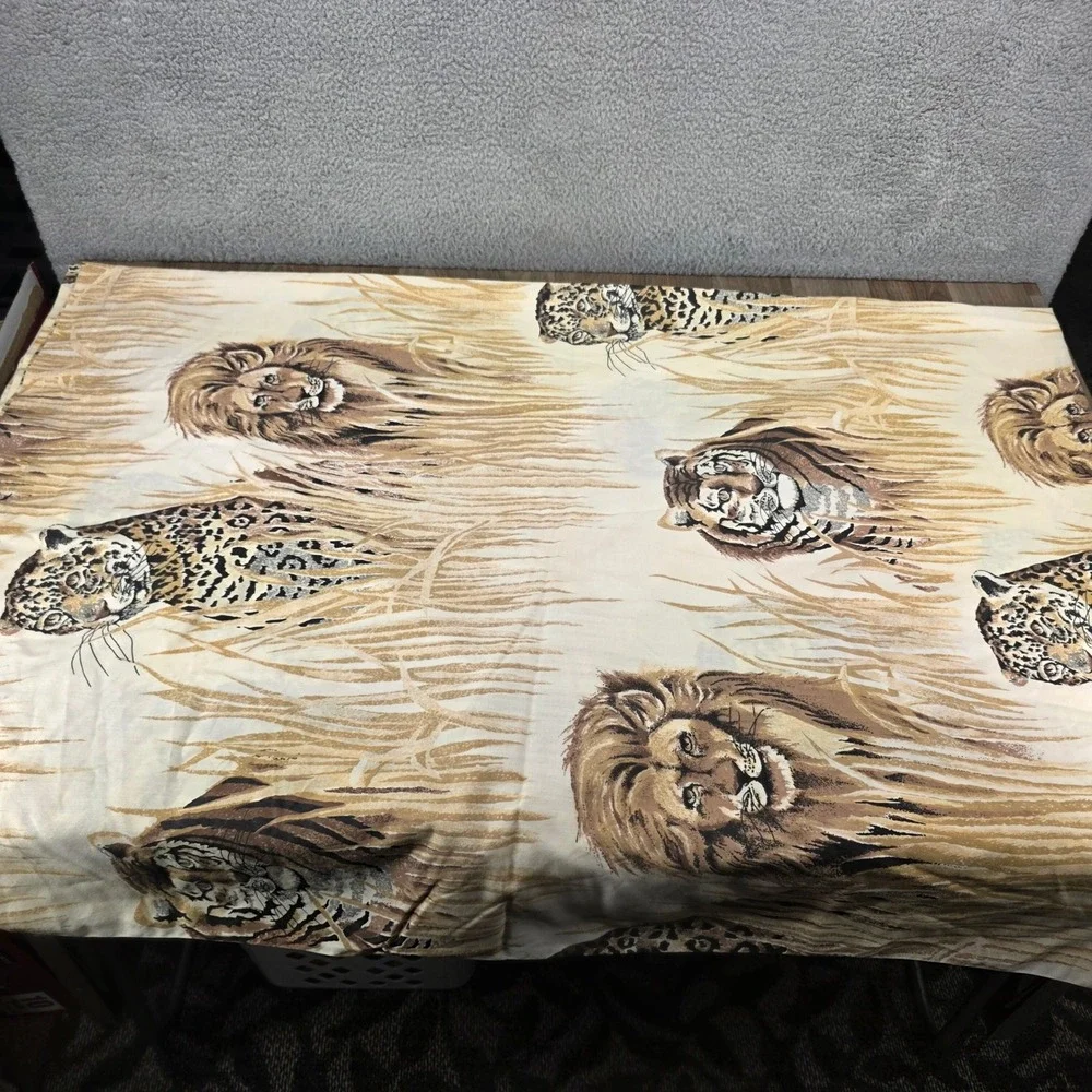 Vintage American Lifestyle Burlington Safari Twin Flat Sheet Lion Tiger Leopard